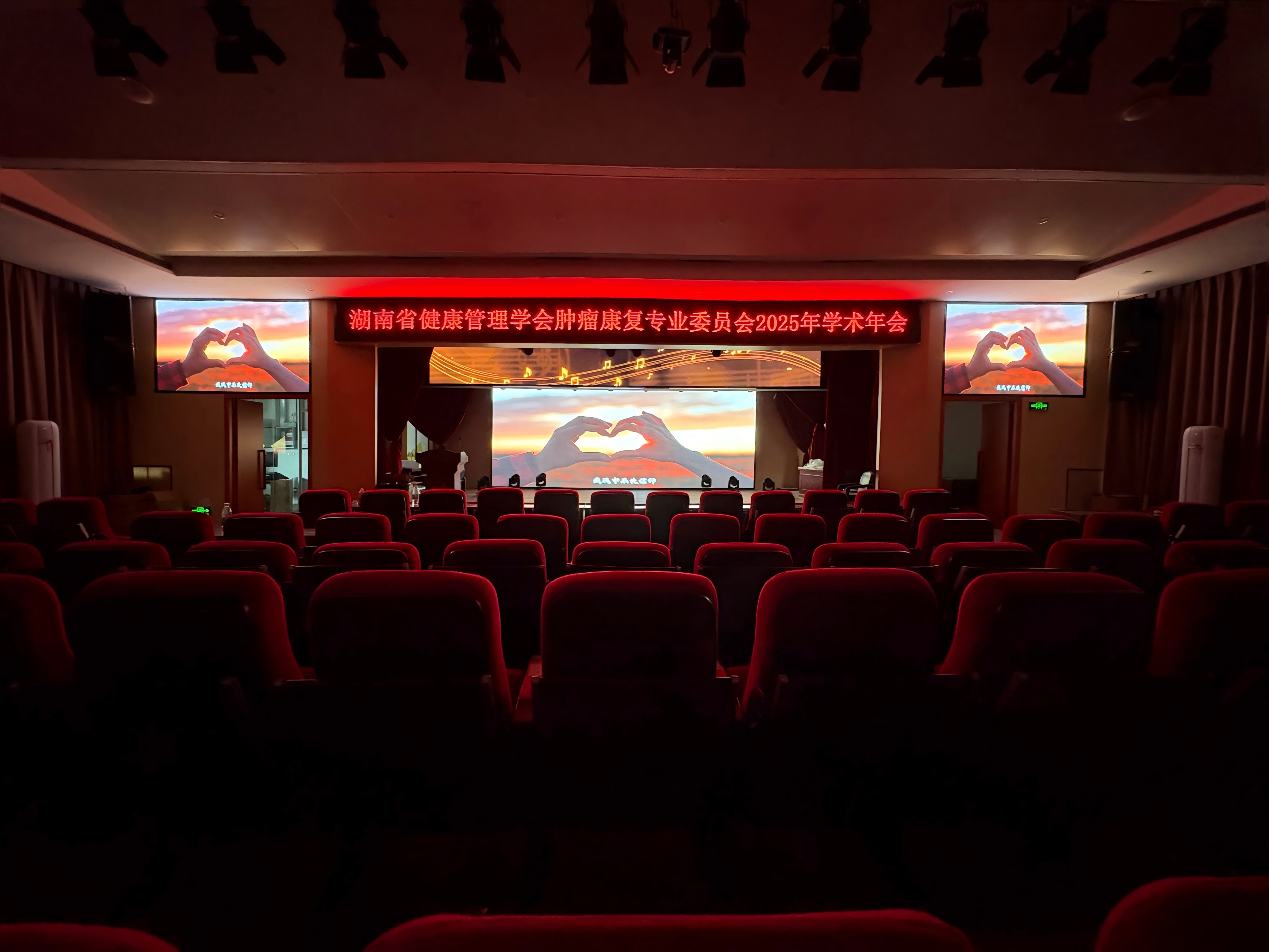 ����ʡĳ�tԺ��ý�w����